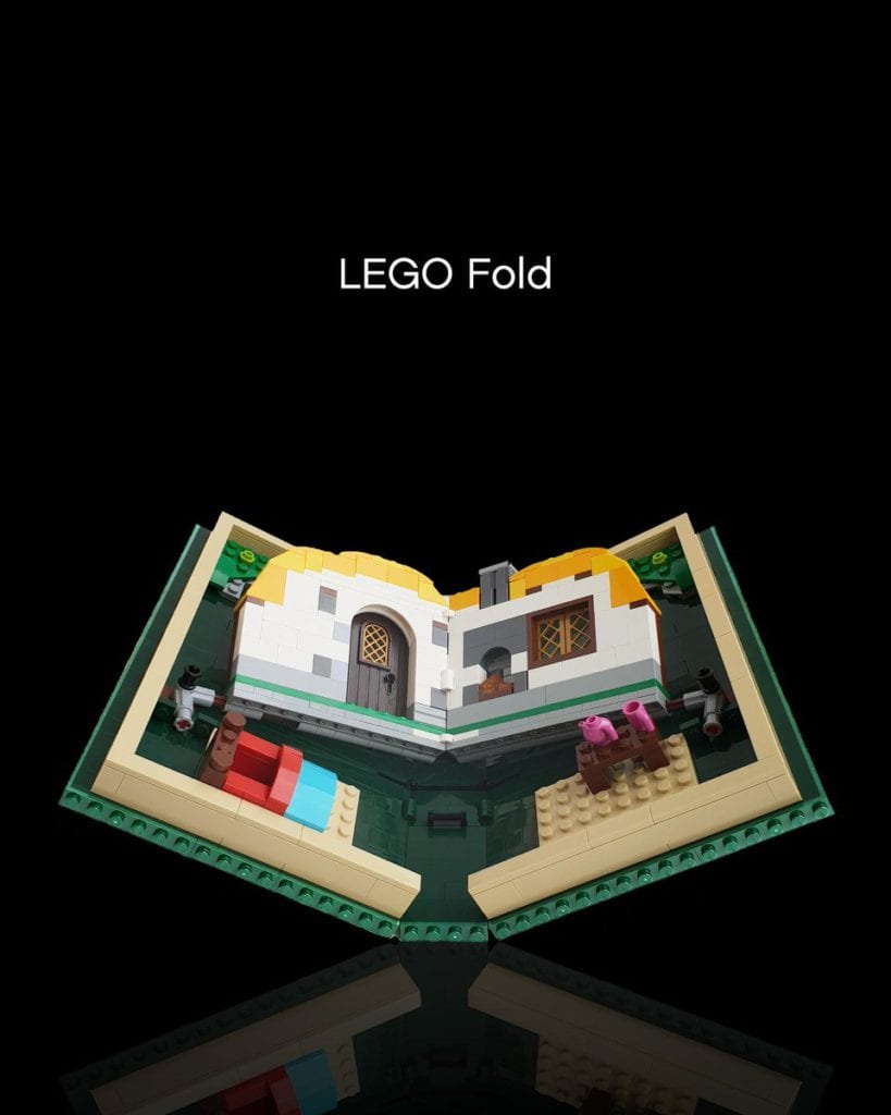 Parodie « LEGO Fold » publiée par Lego : livre LEGO ouvert à la manière d'un écran pliable