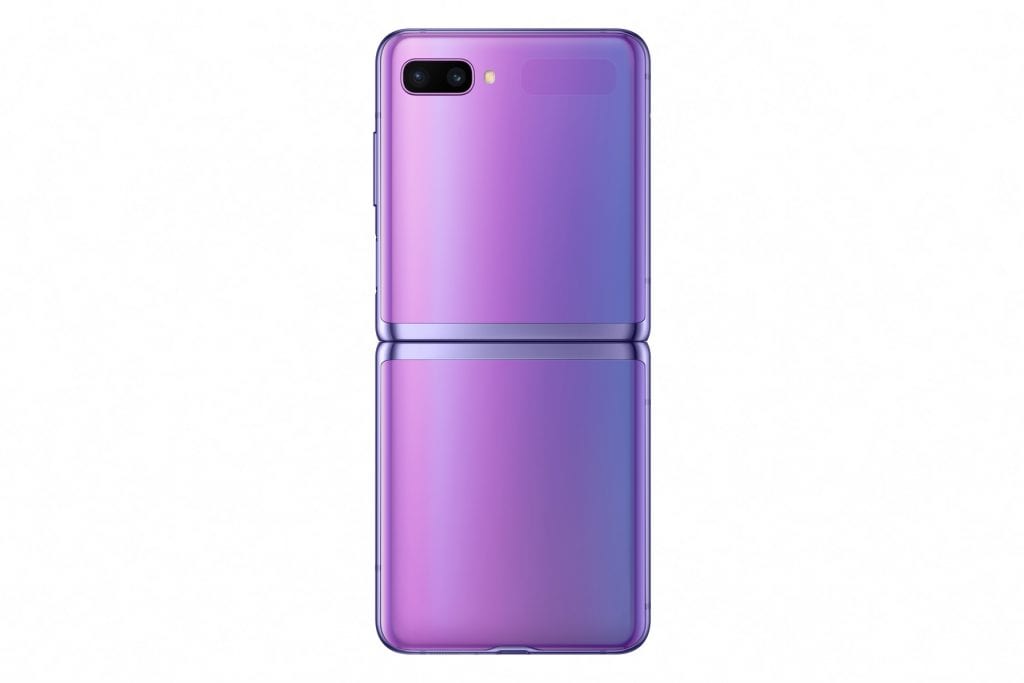 Samsung Galaxy Z Flip violet déplié, vu de dos