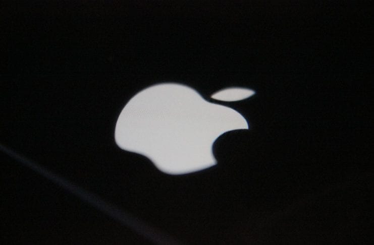 smartphone pliable apple